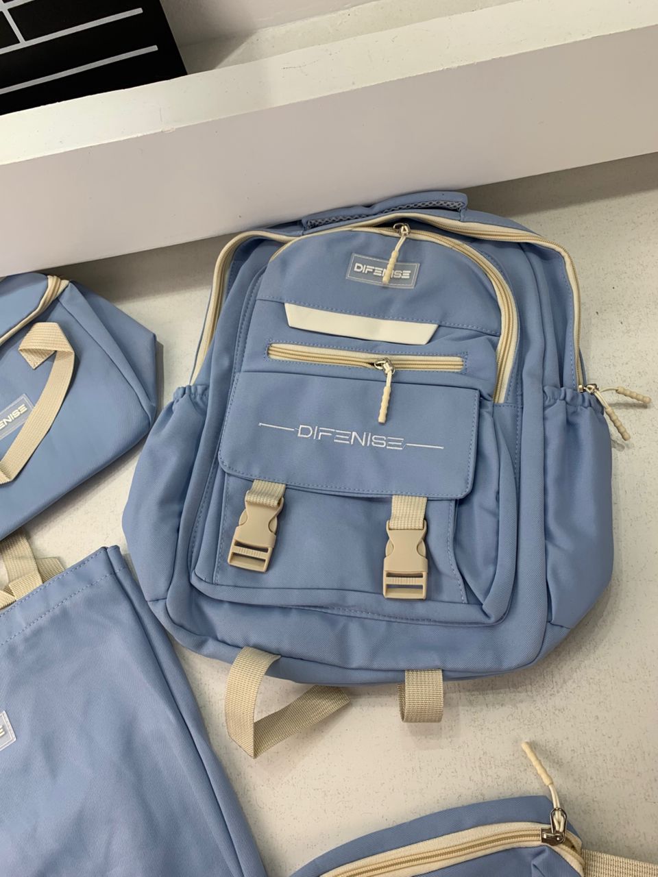 Ensemble de sac à dos kawaii 4Pcs avec porte manger isotherme  – طقم محفظة مع حقيبة حفظ الطعام