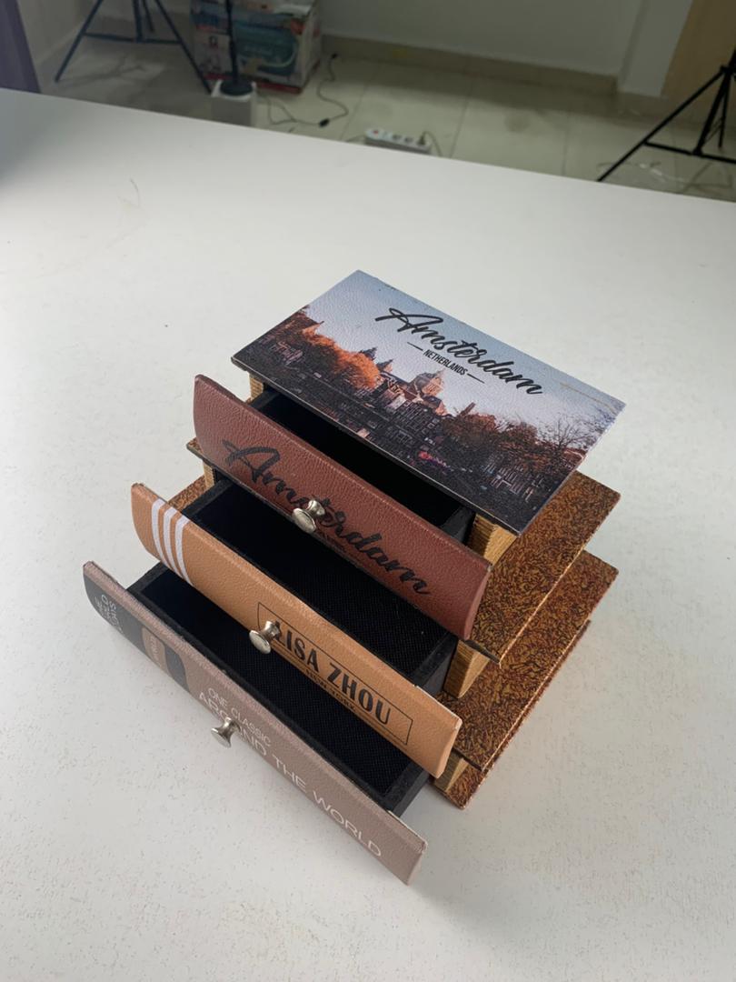 Boîte de Rangement en Forme de Livres Design Vintage – علبة ديكور على شكل كتب