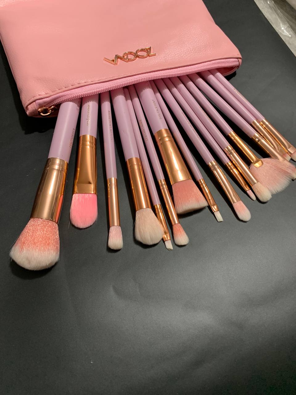Pack Spécial Organisateur de maquillage + Trousse de 15 Pinceaux zoeva professionnels