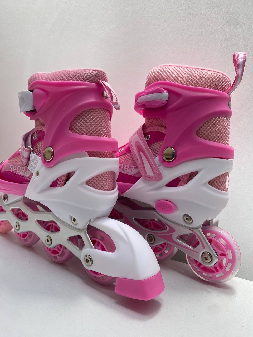 les rouleurs Alignées Confortables pour Enfants avec des roues RGB - pointure DE 32- 38